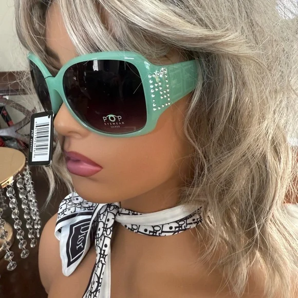 Pop Eyewear Geometric Embellished Sunglasses - Picture 2 of 3